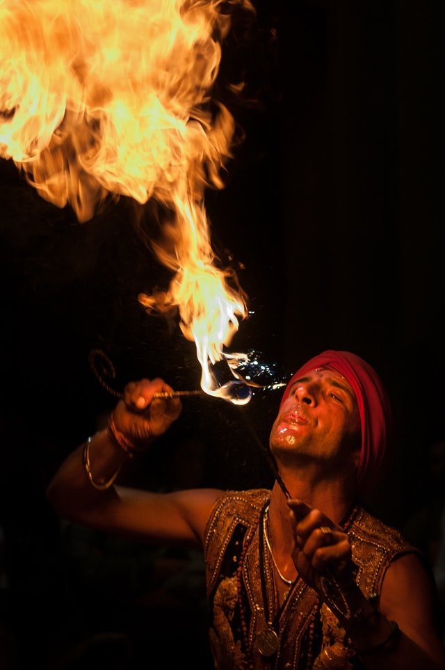 fire-eaters-artist-juggler-fire-39075
