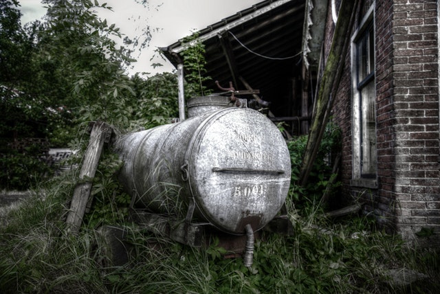 tank-green-house-old-442390