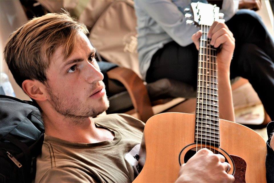 40616397_1866449356723854_3601803404566855680_n